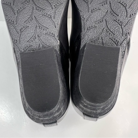 NAYA Felix Hidden Wedge Ankle Bootie - Picture 8 of 11